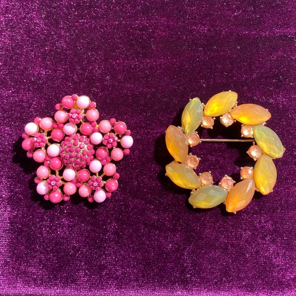 Set of Two Vintage Brooches Pins 1990’s